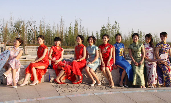 鎮(zhèn)江“花樣年華”旗袍秀活動(dòng)掠影