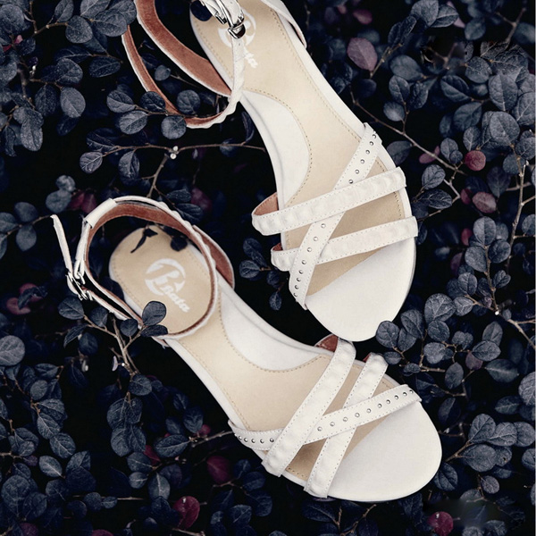Bata2011夏季新品,簡約風來襲