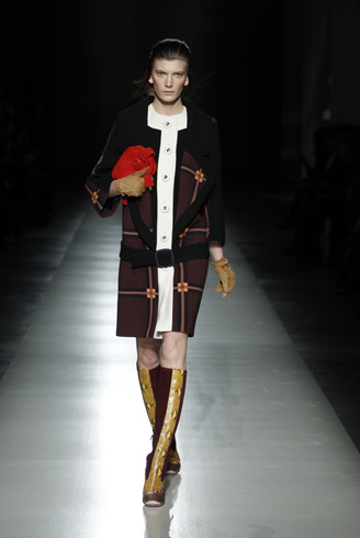 PRADA 2011ĦǹŵϵŮb