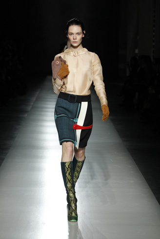 PRADA 2011ĦǹŵϵŮb