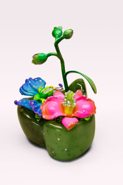 當珠寶的絢麗與美麗的花朵交相輝映
