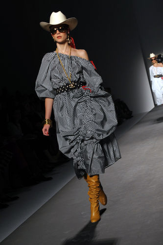 Moschino2011米蘭春夏時(shí)裝周