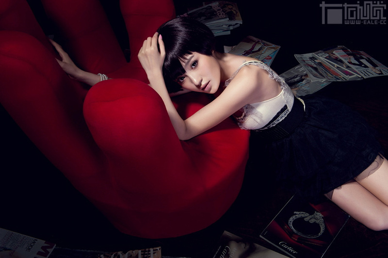 lഺ Magazine Girl 