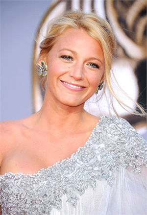 pŮBlake Lively?li)?i)錚