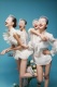 LҕX콵 with four girls