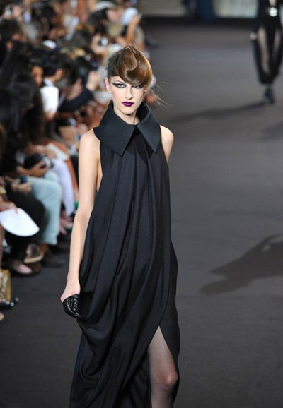 Stephane Rolland胸縫VS腿縫 高開叉裸露誘惑
