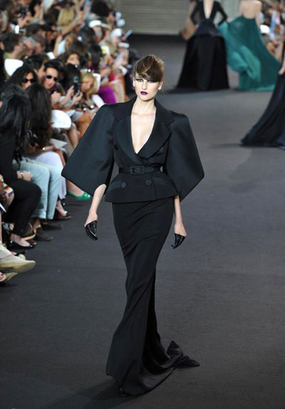 Stephane Rolland胸縫VS腿縫 高開叉裸露誘惑