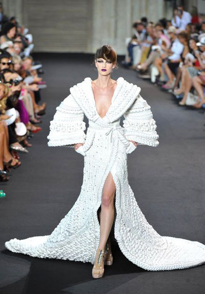 Stephane Rolland胸縫VS腿縫 高開叉裸露誘惑