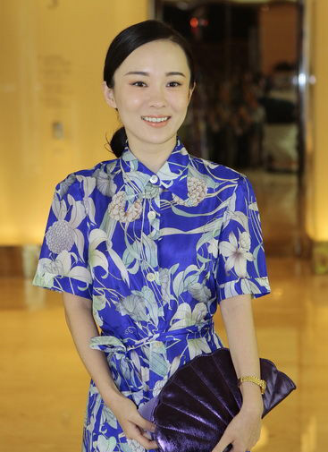 霍思燕旗袍裝扮優雅復古