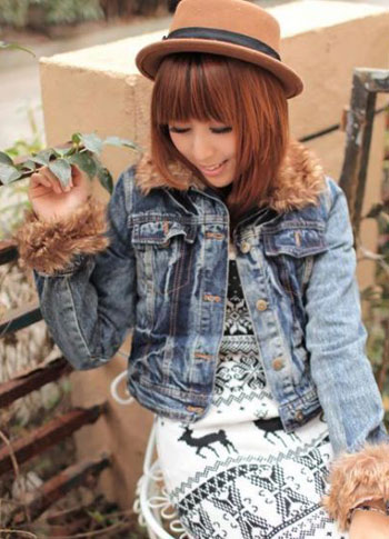q @ӷ[@