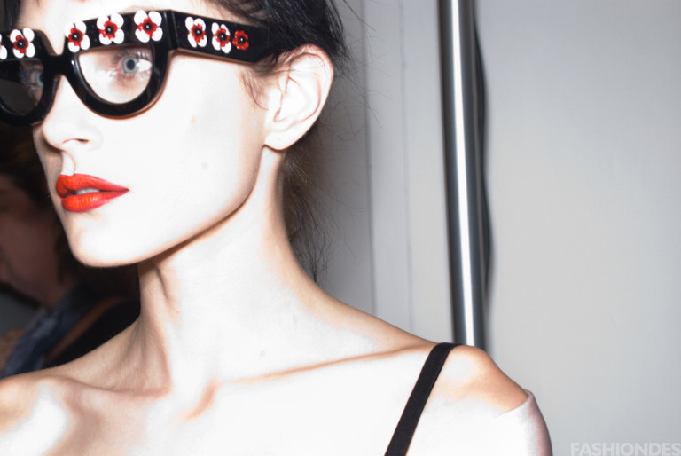 Prada¼ˇ˞` _ֲDع