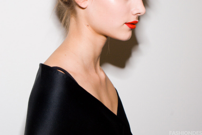 Prada¼ˇ˞` _ֲDع
