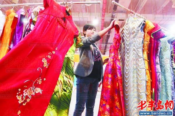 青島時裝周旗袍秀驚艷全場 最貴旗袍達10萬元