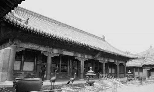 翊坤宮是誰住的?《甄嬛傳》的華妃和《康熙微服私訪記》的宜妃