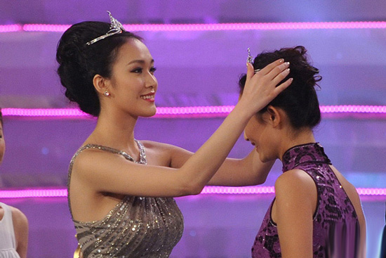 2013AС ܊説Qu