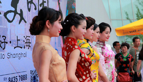 儂好·上海 婀娜旗袍秀在川上演