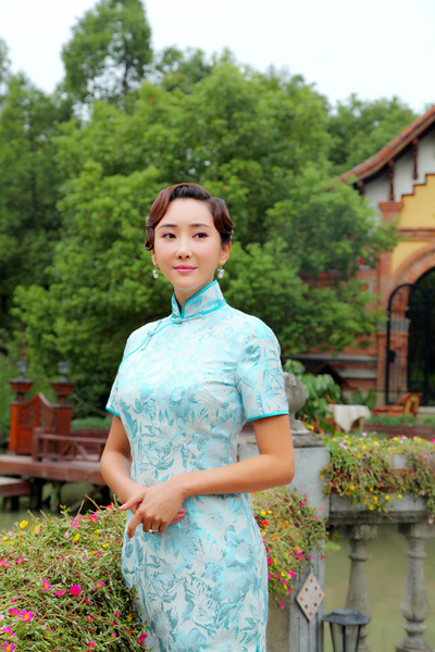 杜若溪《勇敢的心》曝溫婉旗袍劇照