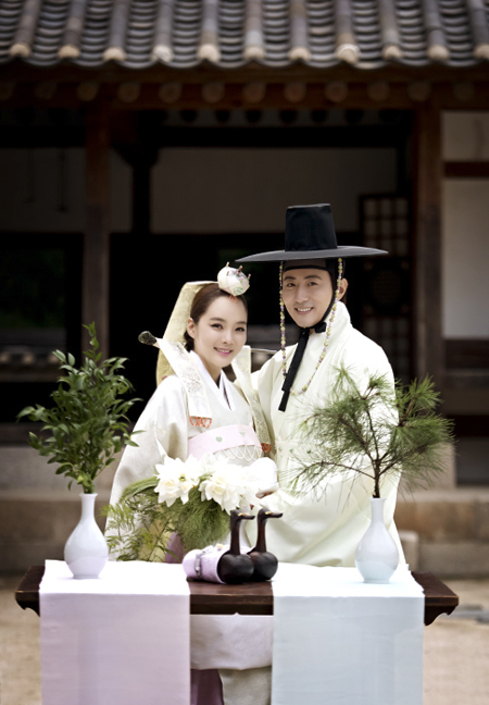 蔡琳高梓淇婚紗寫真 穿旗袍展古典韻味