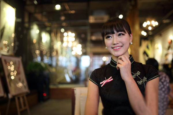 重慶美女旗袍Party卷起中國風