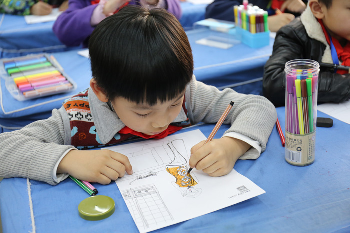 旗袍講堂走進校園 讓孩子們了解旗袍之美