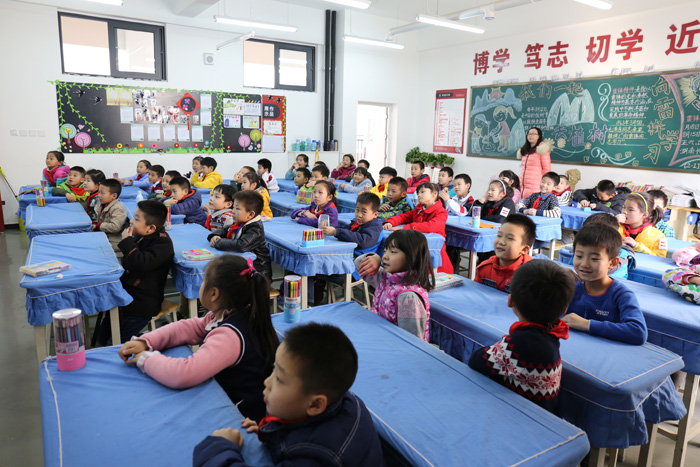 旗袍講堂走進校園 讓孩子們了解旗袍之美