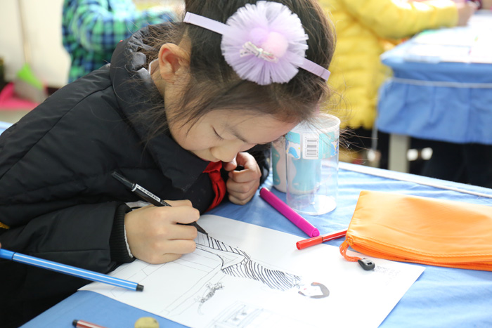 旗袍講堂走進校園 讓孩子們了解旗袍之美