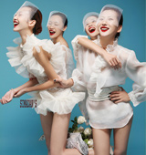 LҕX콵 with four<em> g</em>irls