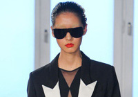 Julien Macdonald͸δŮ(zhn)ʿ